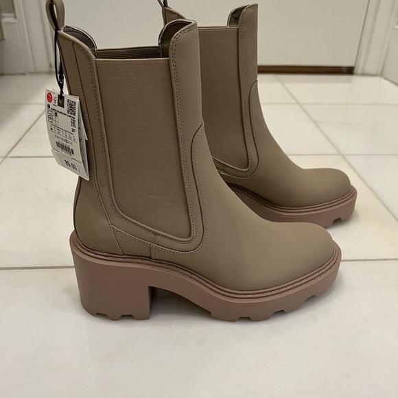 NWT zara heeled ankle boots - Picture 6 of 8